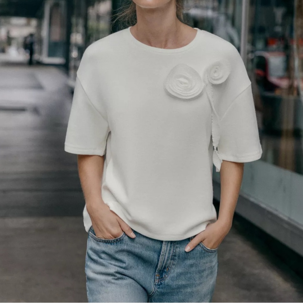 Zara Soft Flor knit white T-Shirt! NWT